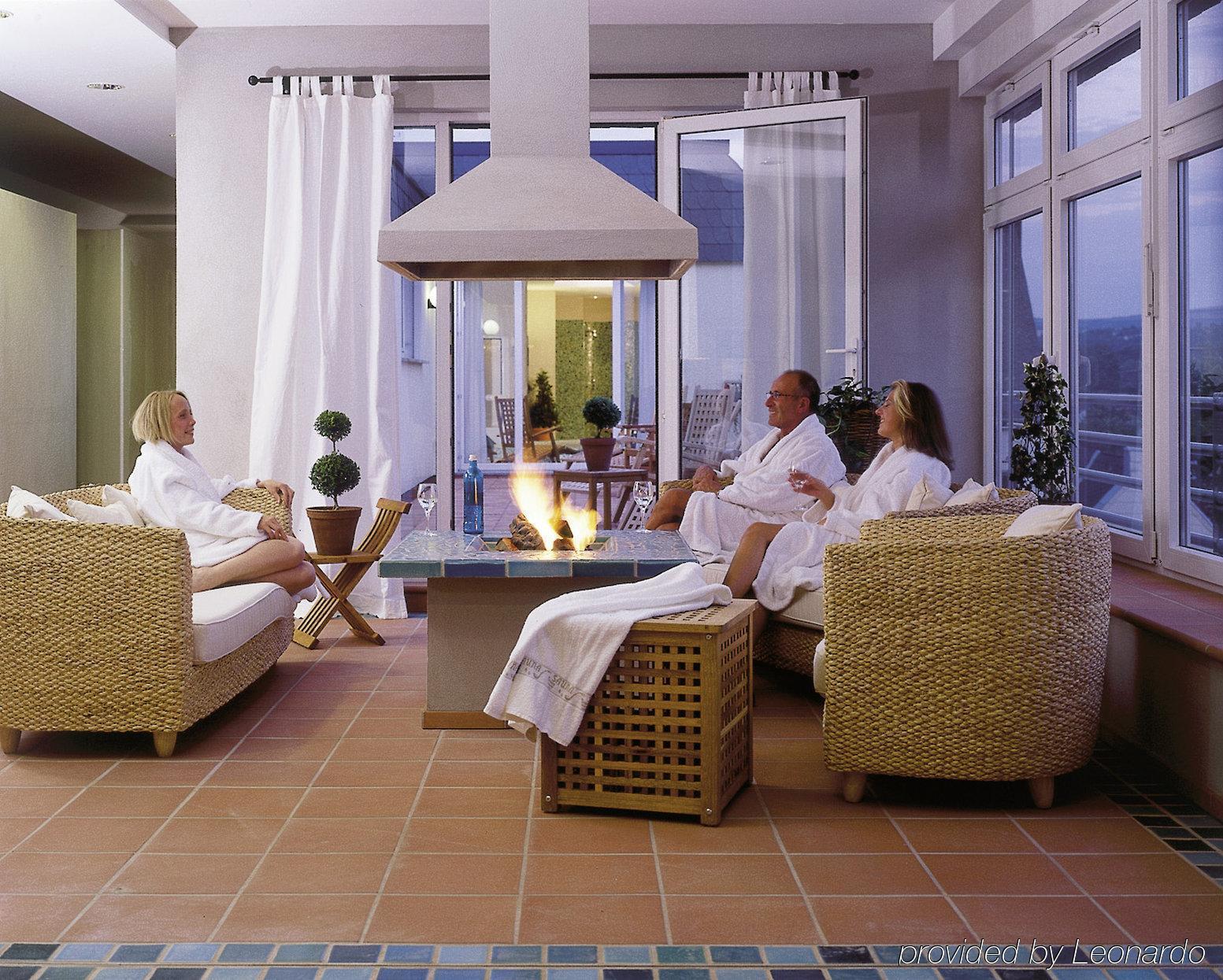 Hotel Deutscher Hof Трир Экстерьер фото