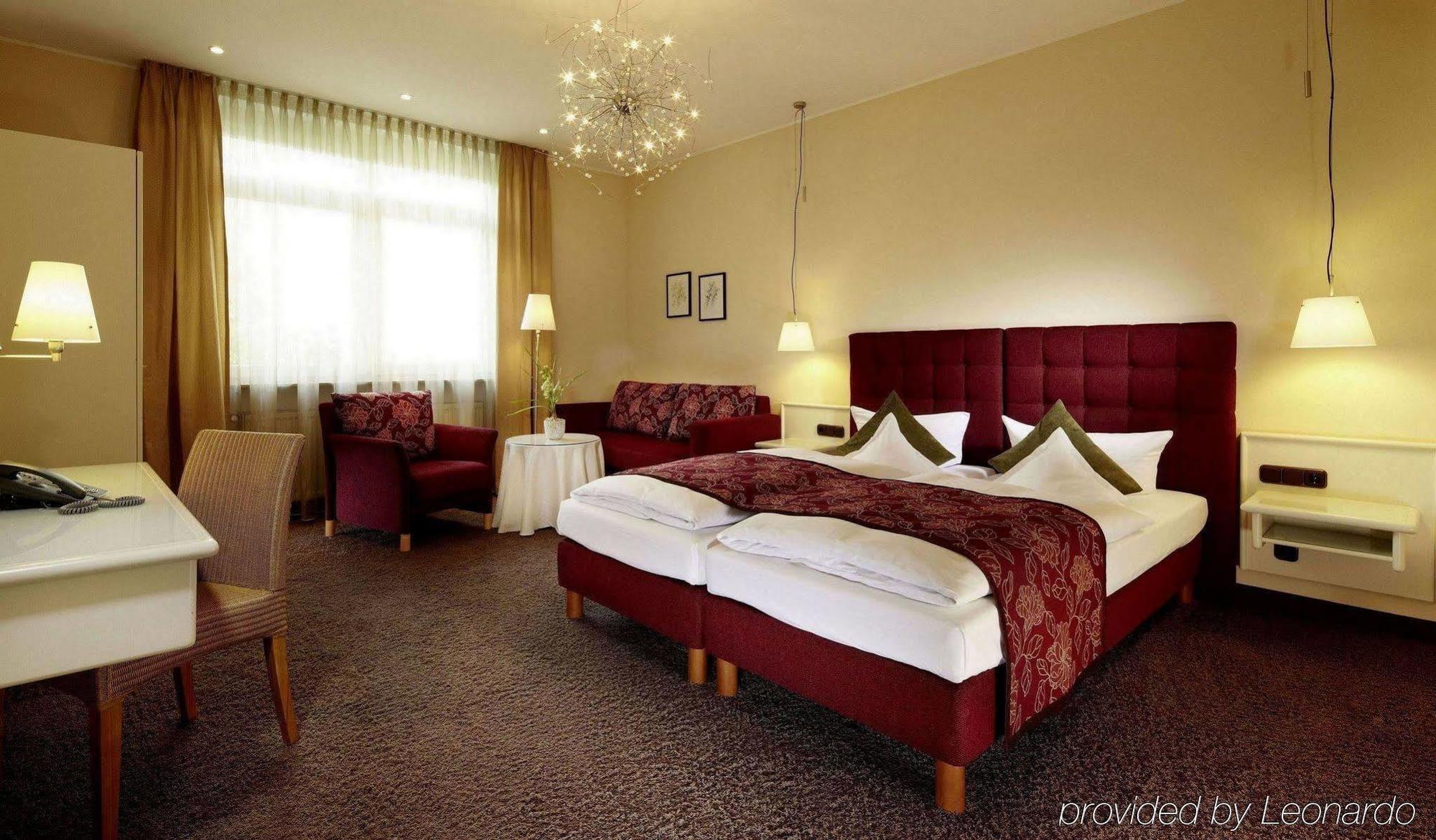 Hotel Deutscher Hof Трир Экстерьер фото